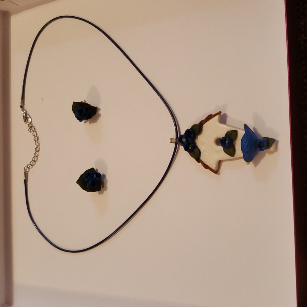 Birdhouse necklace and earring set